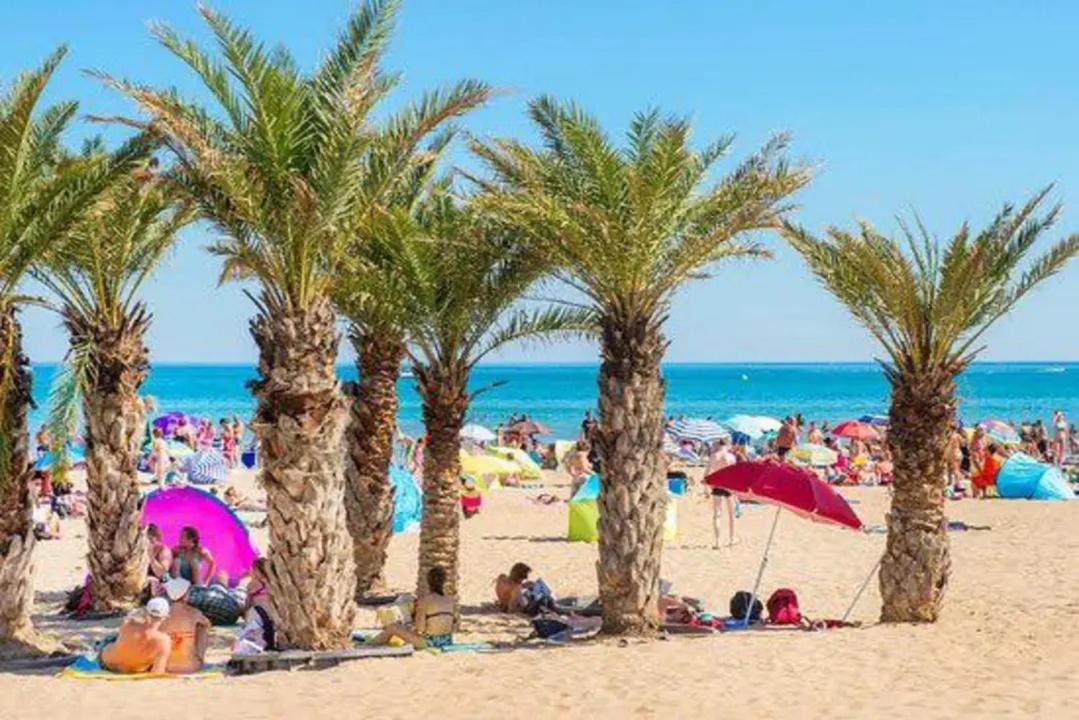 Mobilhome Clim Tele La Falaise 4 Etoiles Narbonne Bagian luar foto