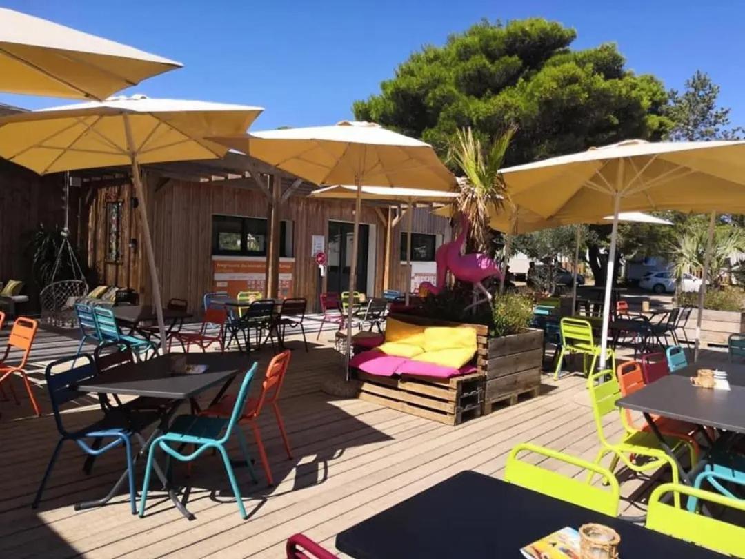 Mobilhome Clim Tele La Falaise 4 Etoiles Narbonne Bagian luar foto